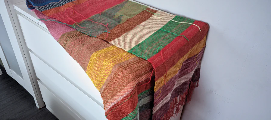 Le tissu enlevé du métier